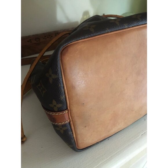 LOUIS VUITTON LV Monogram Petit Noe Shoulder Bag - Picture 7 of 16